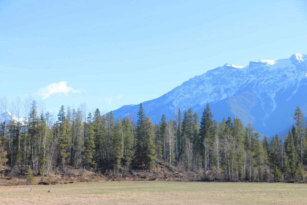 Rocky Mountain Cabins And Home Golden Exterior foto